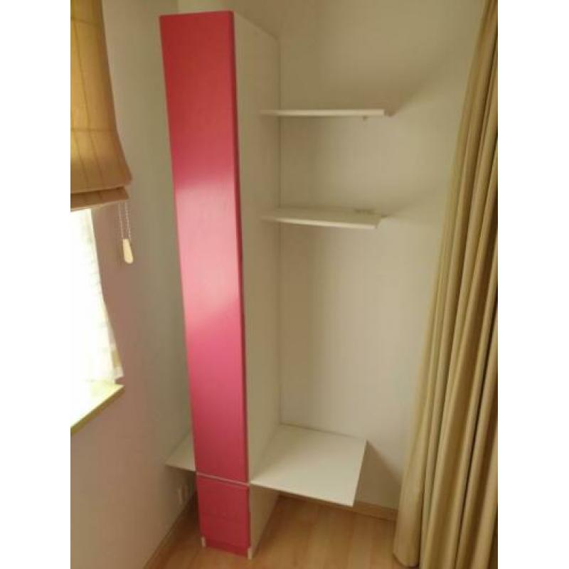 Leuke kast van Interstar, kleur roze