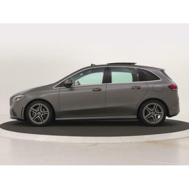 Mercedes-Benz B-Klasse 180 Business Solution AMG | Panoramad