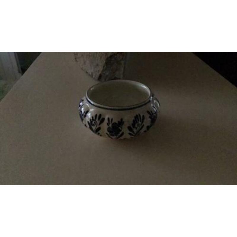 Delfts Blauw , bakje met theezeefje.