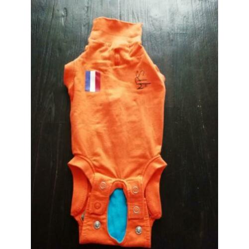 Hondenpakje oranje maat xs.