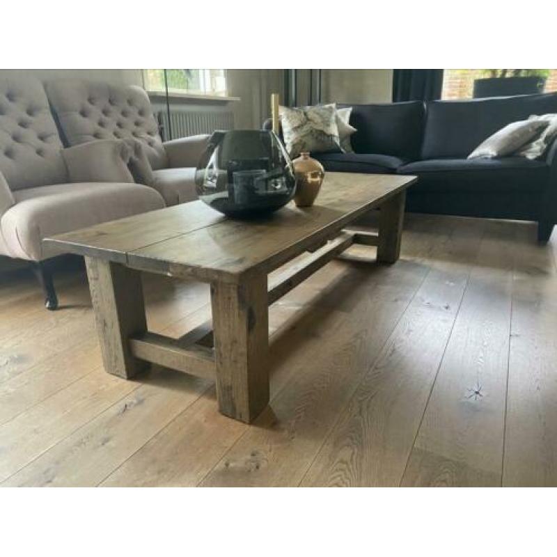 Prachtig landelijke salontafel van eiken hout, als nieuw!