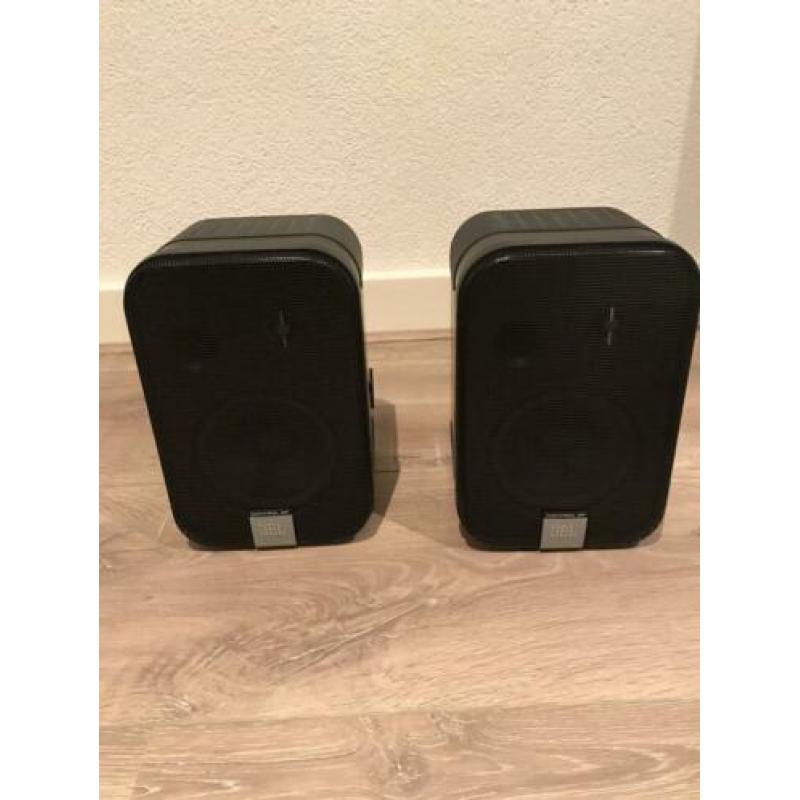 JBL - compact Powered regerence monitor - 2p