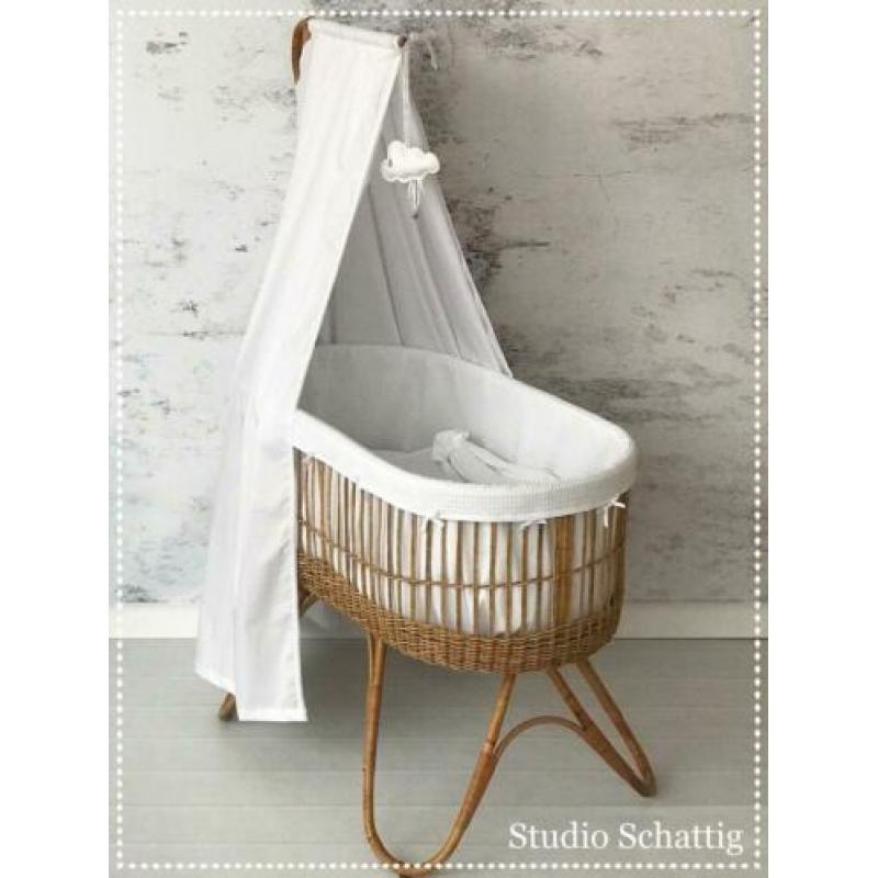 *retro rotan wieg *