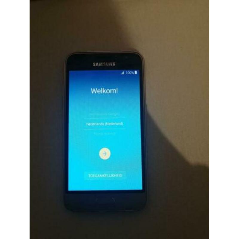 Samsung j1