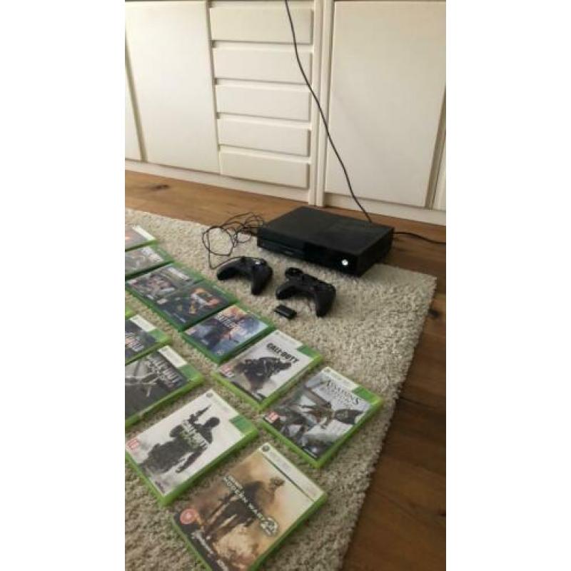 Xbox one met controllers en spellen (compleet)