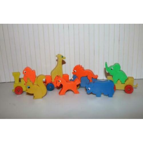 Vintage dierentrein circus trein rubber made in Germany