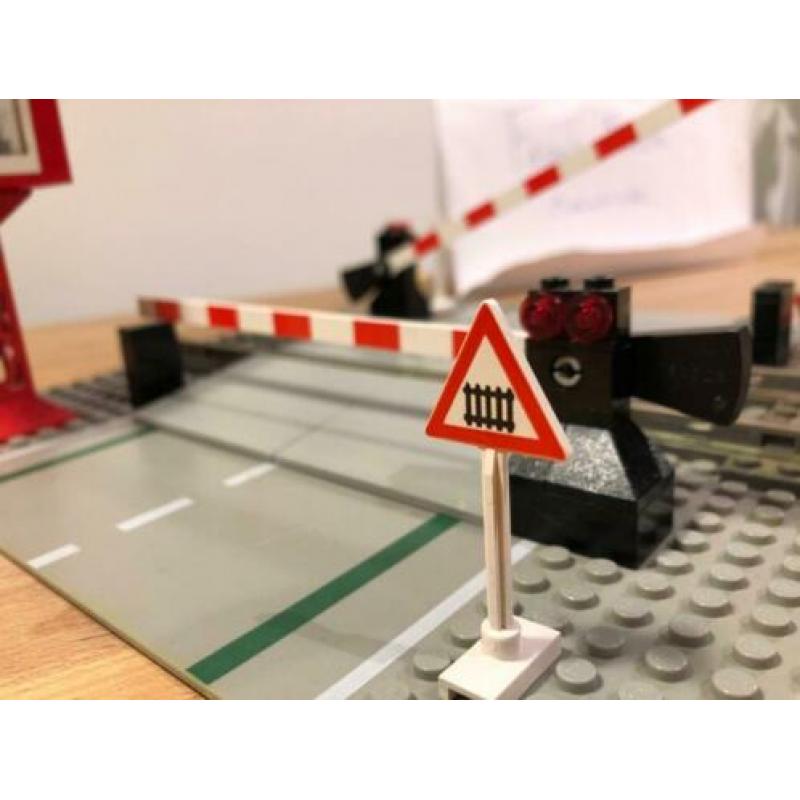 Lego 9V Trein 4539 - Manual Level Crossing (100% compleet)