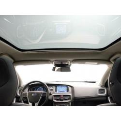 Volvo V40 1.6 D2 Momentum Panodak, Navi, Camera, Xenon, ECC,