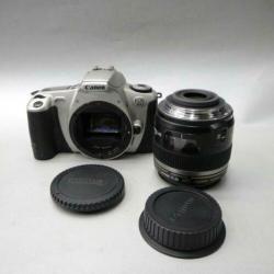 EOS met Canon 2.8/60 mm Macro