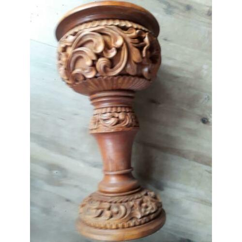 hand gesneden oosterse planten pot