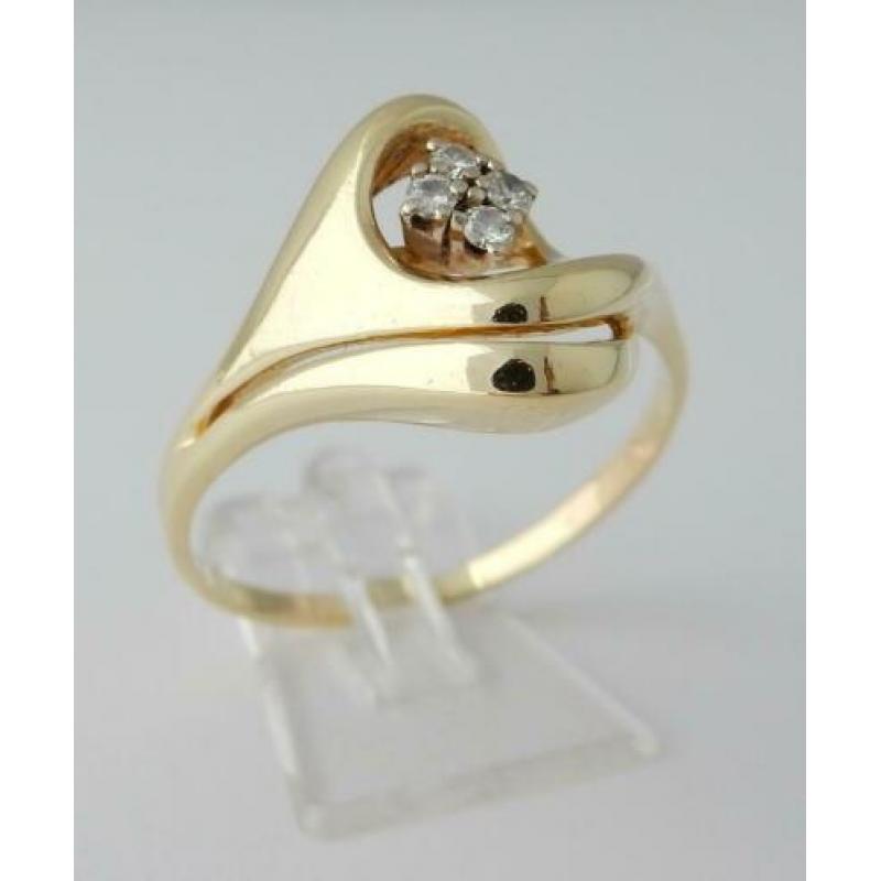 Grote 14 karaat Gouden Dames Ring met 4 Diamanten M22.5