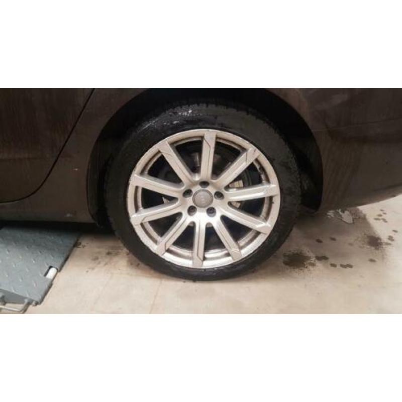 Audi wielen steek 5x112 met 4 seizoenbanden 245/40R18