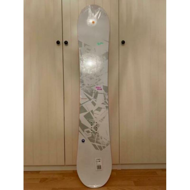 **Nieuw** Snowboard F2/FTWO 152