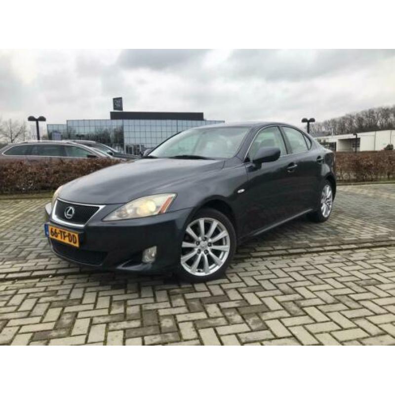 Lexus IS 220d Business