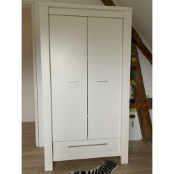 Complete babykamer | commode | kast | ledikant | wit modern