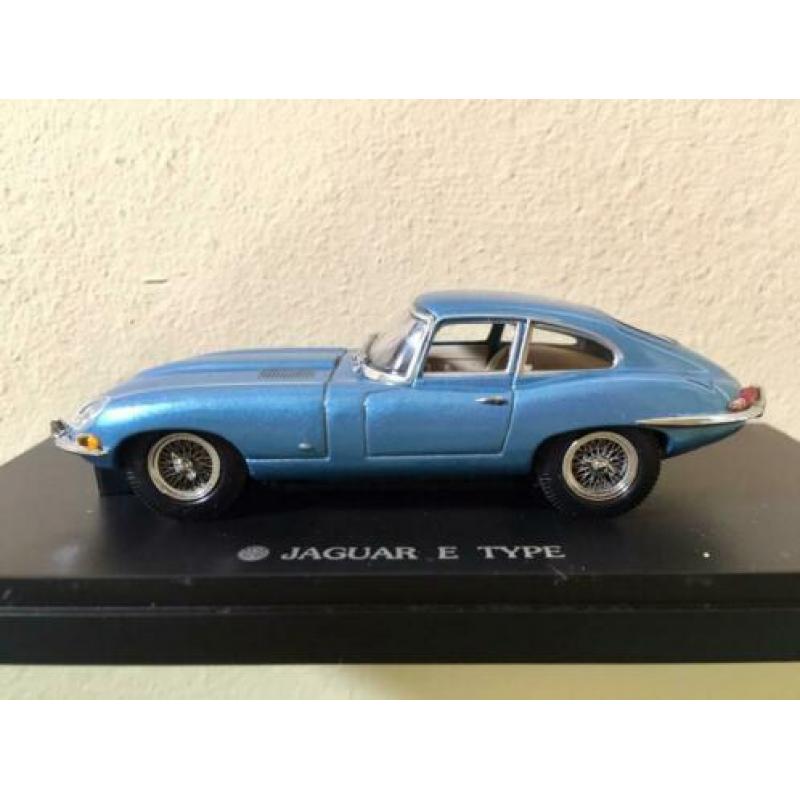 Jaguar E-Type - Blue. Vanguards/Kyosho VG3062B