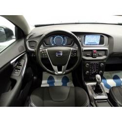 Volvo V40 1.6 D2 Momentum Panodak, Navi, Camera, Xenon, ECC,