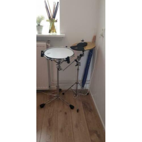 Oefenpad 8 en 14 inch. Oefenbekken 13 inch. 2 standaards