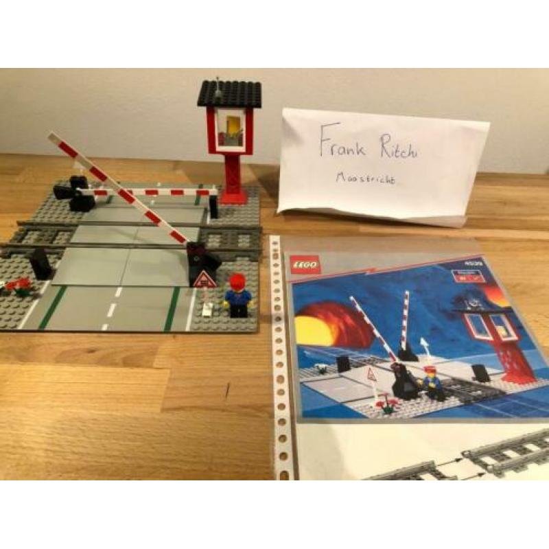 Lego 9V Trein 4539 - Manual Level Crossing (100% compleet)