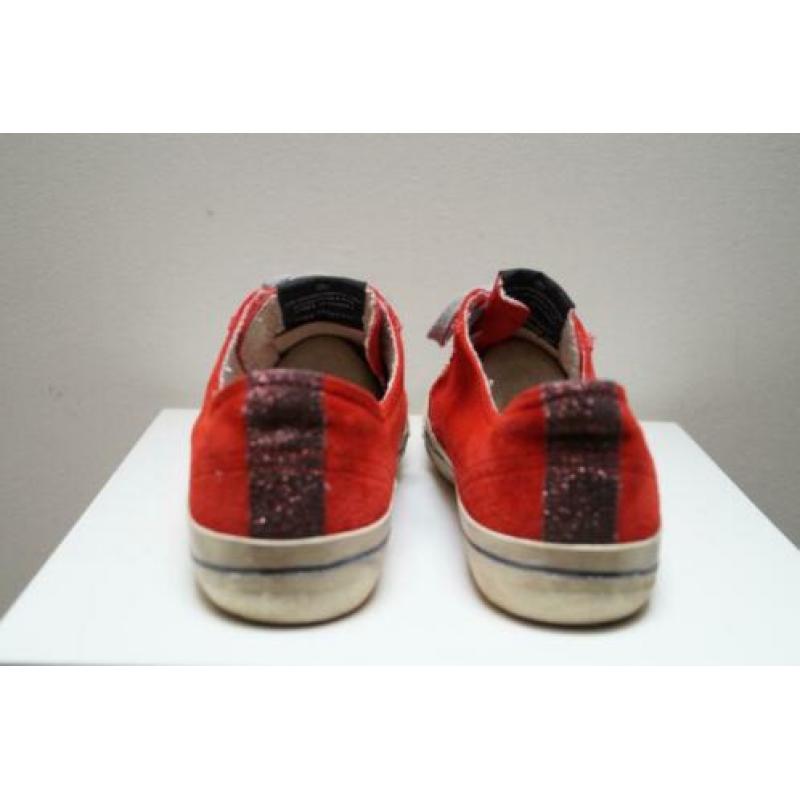 GOLDEN GOOSE Model "VSTAR2" Sneakers 38