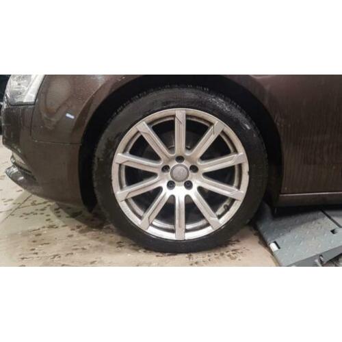 Audi wielen steek 5x112 met 4 seizoenbanden 245/40R18
