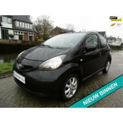 Toyota Aygo 1.0-12V + 5 deurs Airco Sportvelgen Zuinig 1 op