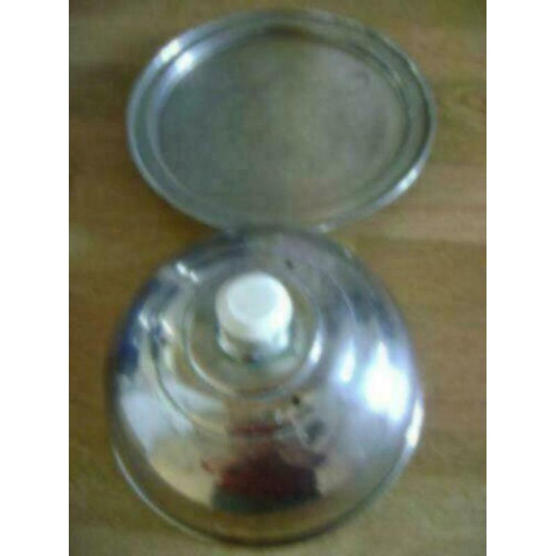 oud schaaltje met stolp