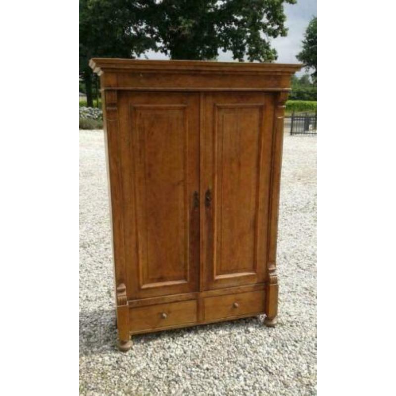 79, Antieke eiken kast te koop (vast model)