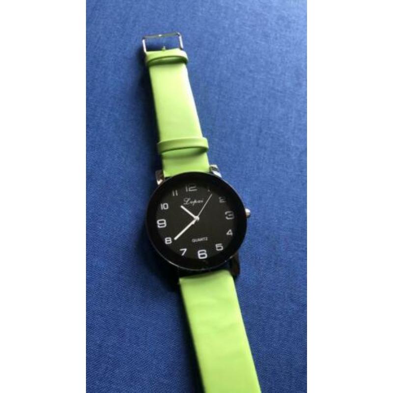 Dameshorloges, Lupai quartz, verschillende kleuren