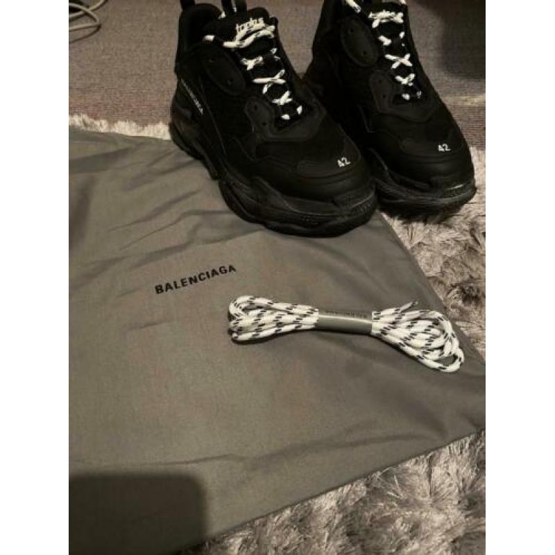Balenciaga triple s