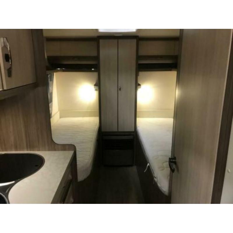 Hobby De luxe Easy 460 LU Enkele bedden