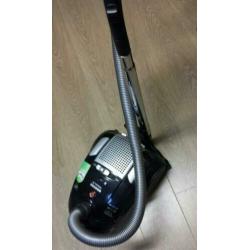 Krachtig Hoover stofzuiger met een stofzuigzak.