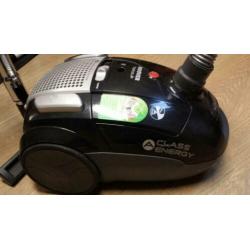 Krachtig Hoover stofzuiger met een stofzuigzak.