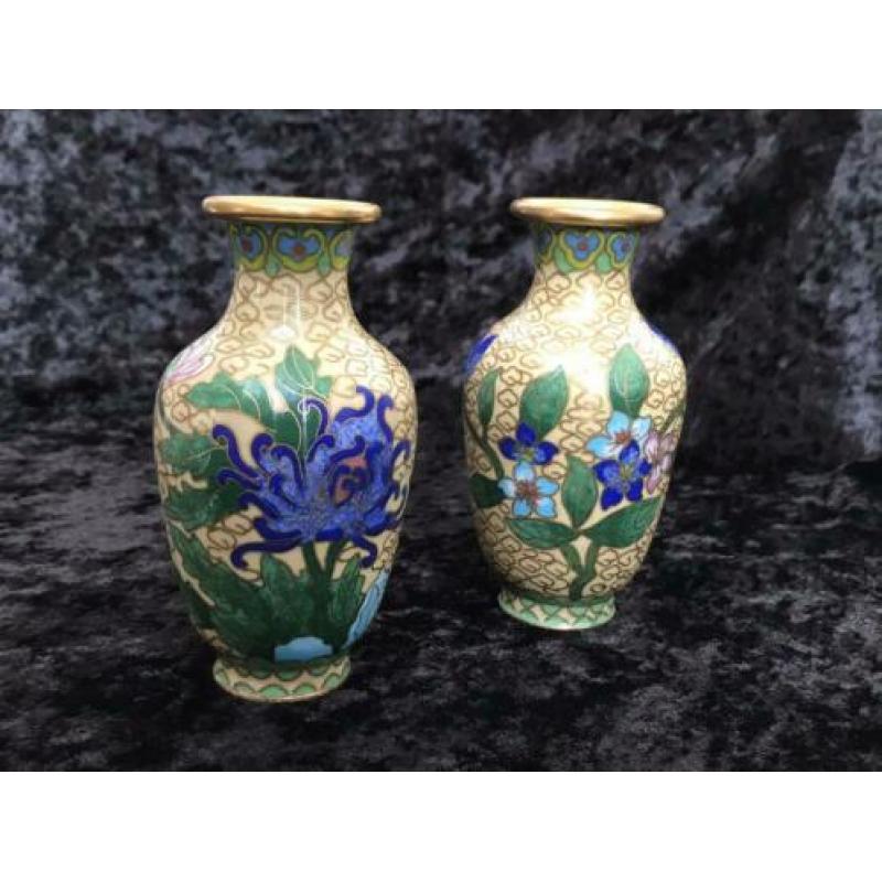 Verzameling cloisonné vazen lamp doosjes en dekselpot