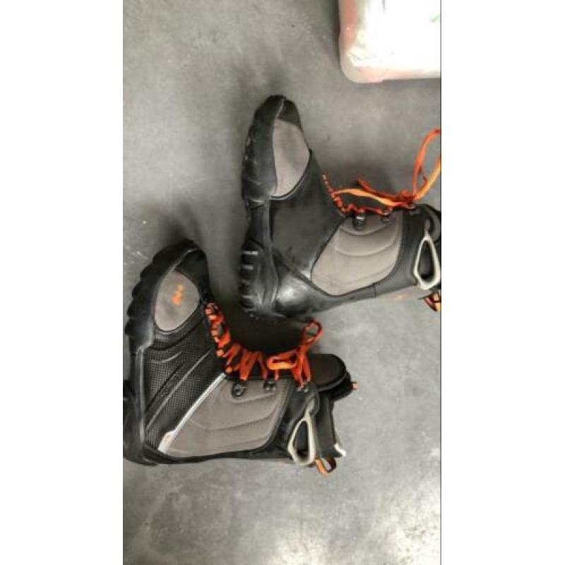 Snowboard schoenen maat 43