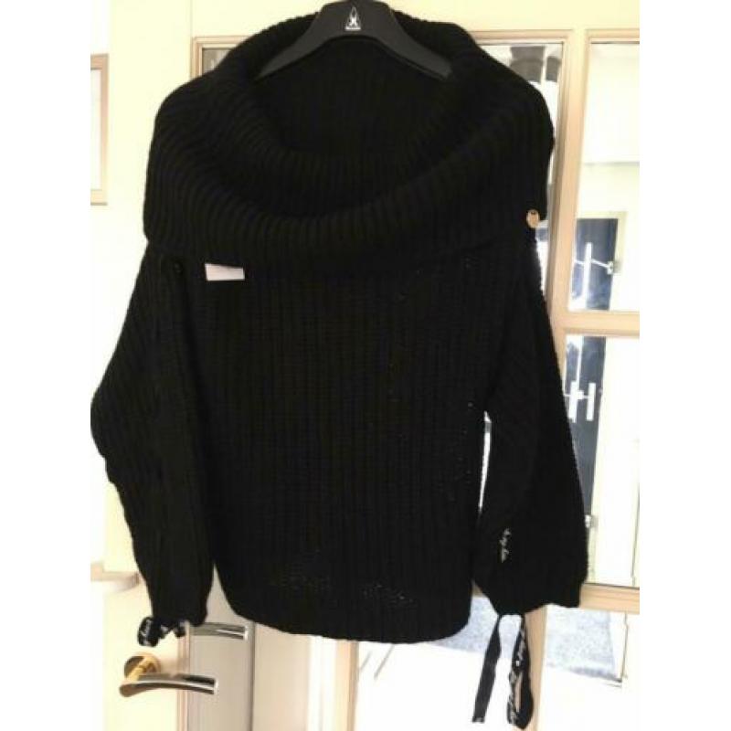 Denny Rose offshoulder trui nieuw