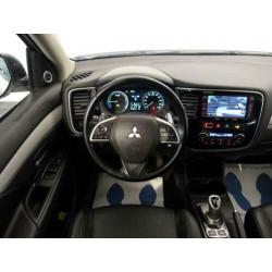 Mitsubishi Outlander 2.0 PHEV INSTYLE + 4WD Autom, Schuifdak
