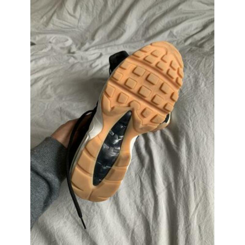 Nike Air 95 black/gum