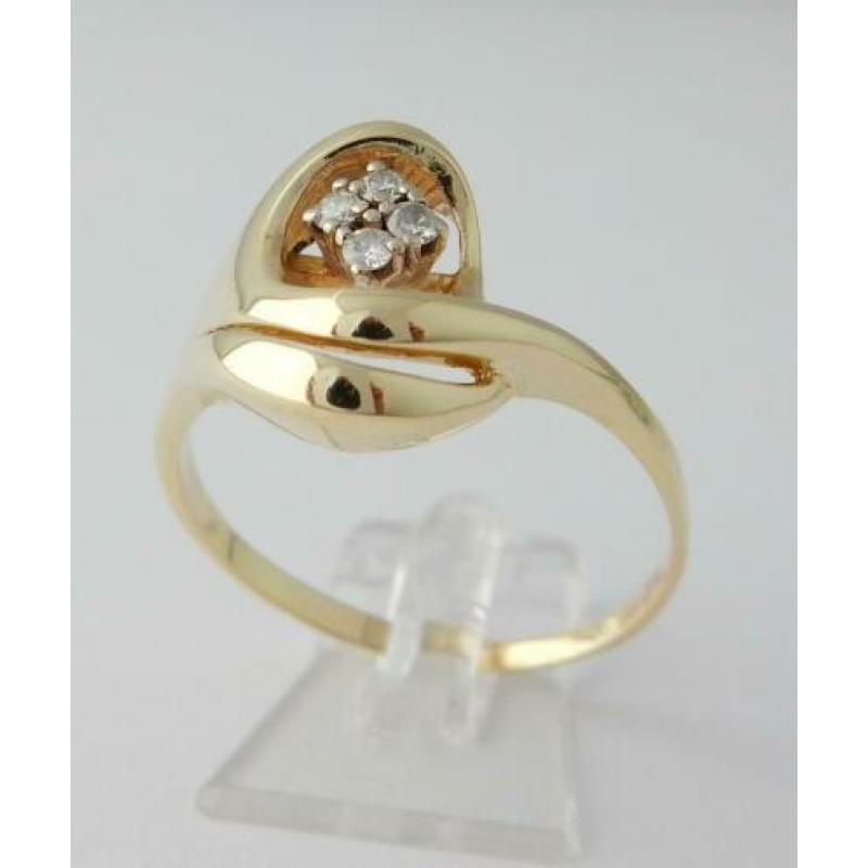 Grote 14 karaat Gouden Dames Ring met 4 Diamanten M22.5