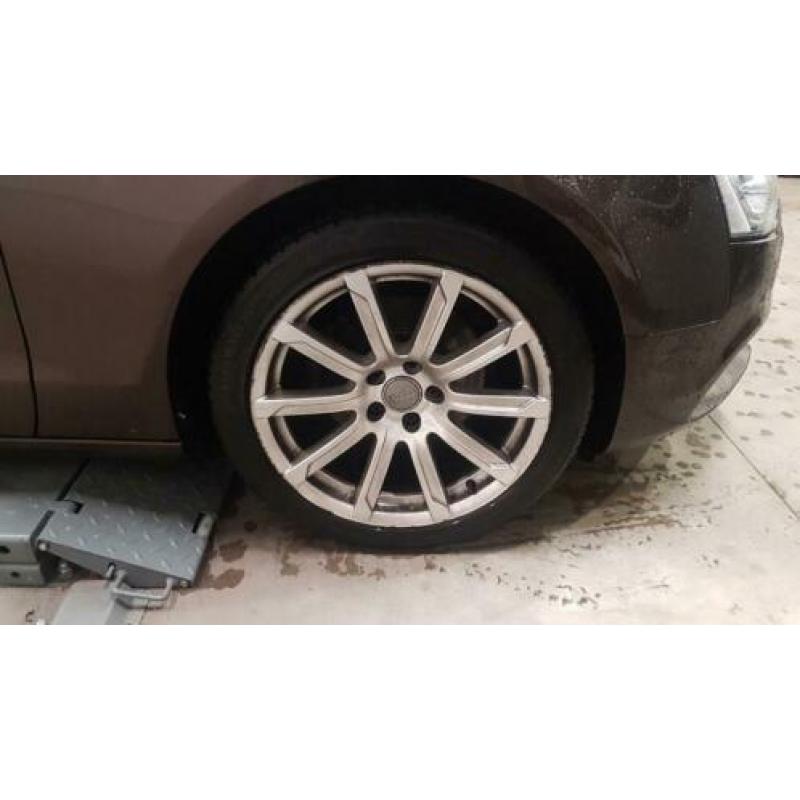 Audi wielen steek 5x112 met 4 seizoenbanden 245/40R18