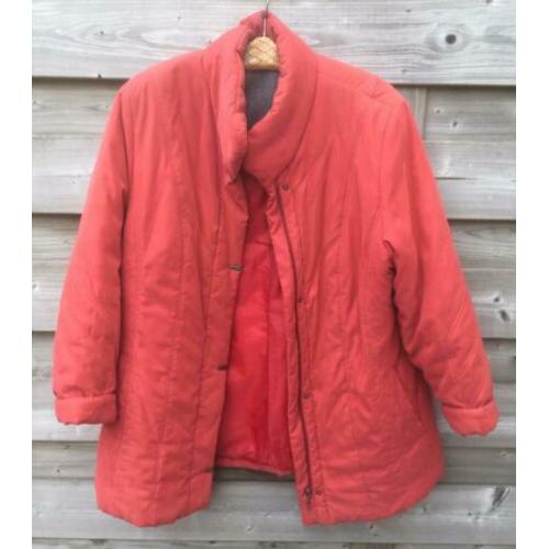 Rood gewatteerd jack, maat 44/46