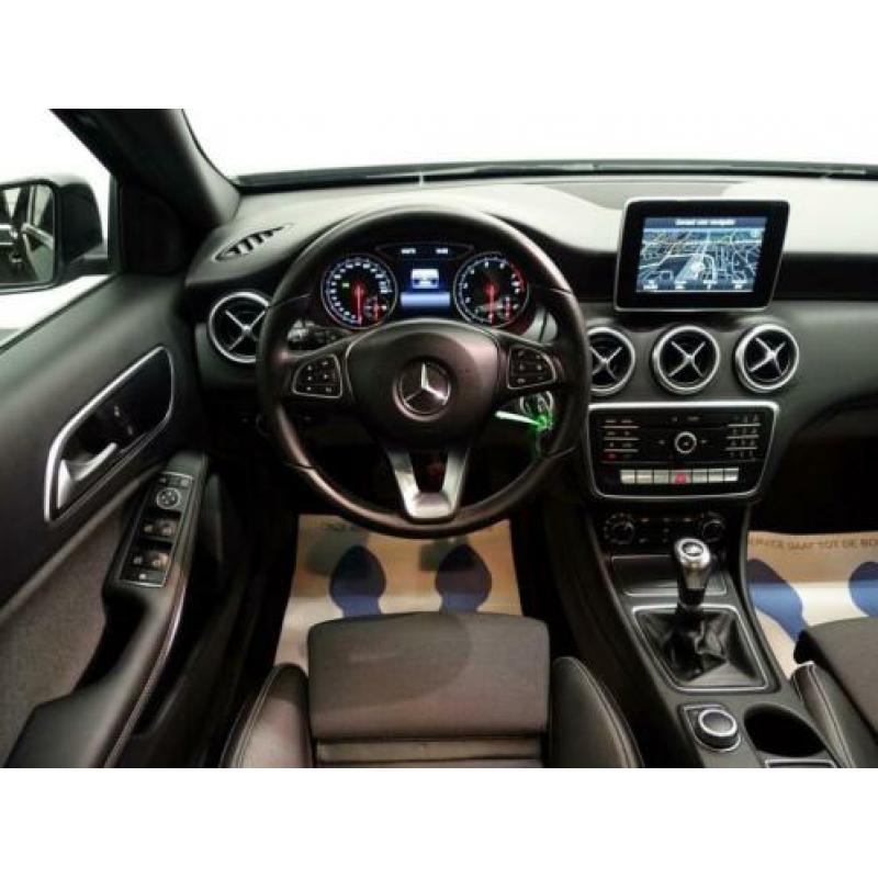 Mercedes-Benz A-Klasse 180 Urban AMG Line , Navi, Hleer, ECC