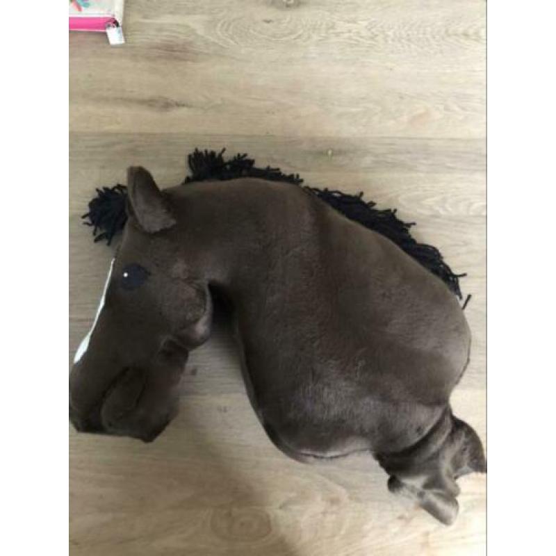 Hobbyhorse, stokpaard. Incl halster, halstertouw en vulling