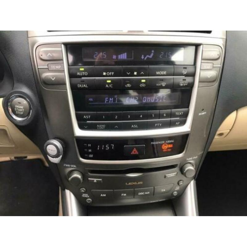 Lexus IS 220d Business