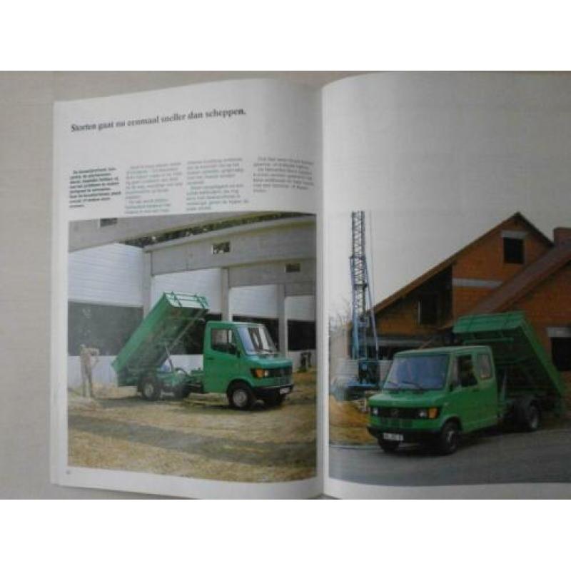 Mercedes Benz 307D folder/Mercedes Benz bedrijfswagen folder