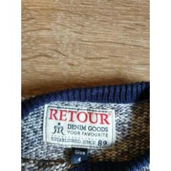 2 truien retour, size 3 en 4