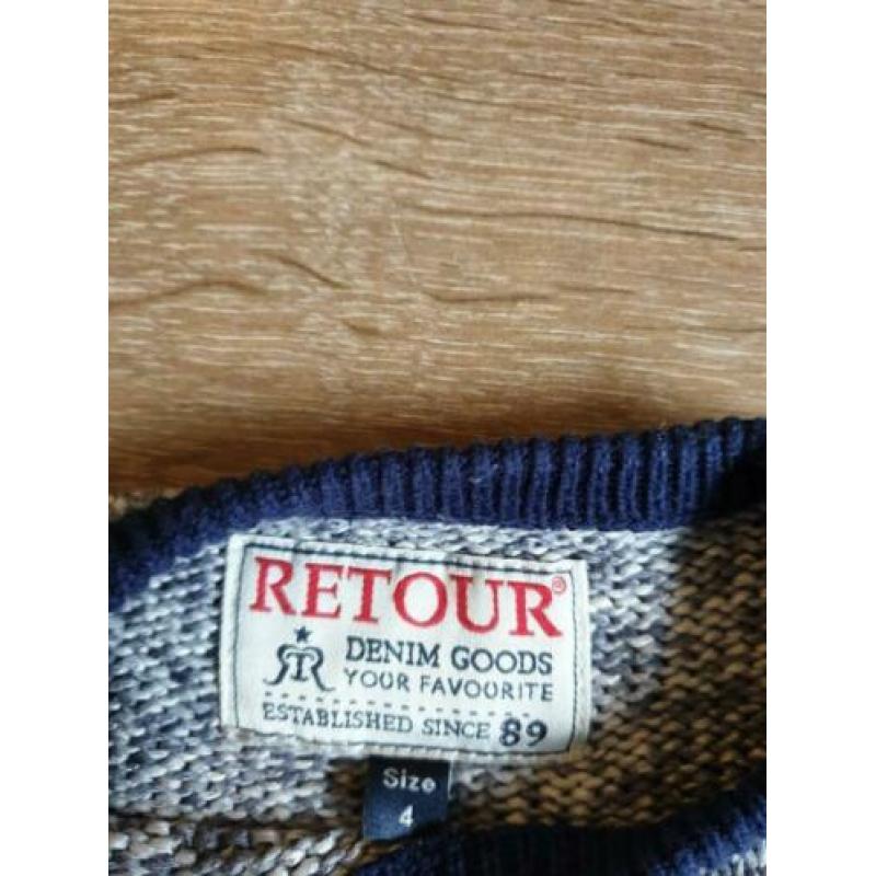 2 truien retour, size 3 en 4