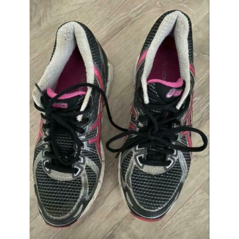 Asic hardloop schoenen maat 39.5 gympen