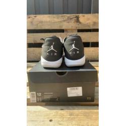 Jordan eclipse, maat 46