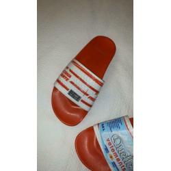 Vetements slippers 38 (1maal gedragen)